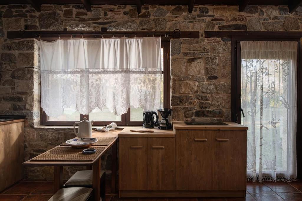 Traditionelles Appartement Athos Shadow Am Meer Paralia Sikias Eksteriør bilde
